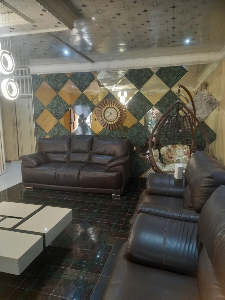 5 Bedroom Property for Sale in Manzil Park North West